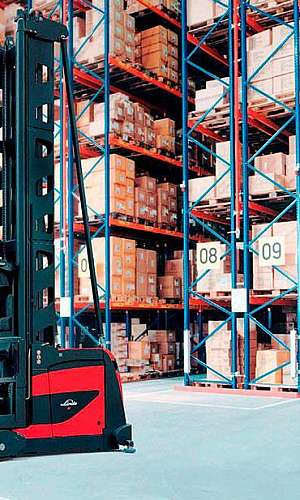 Empilhadeira trilateral Empilhadeira trilateral