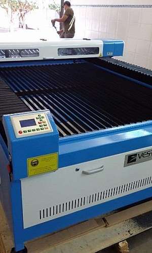 Máquina de gravar a laser em metal Máquina de gravar a laser em metal